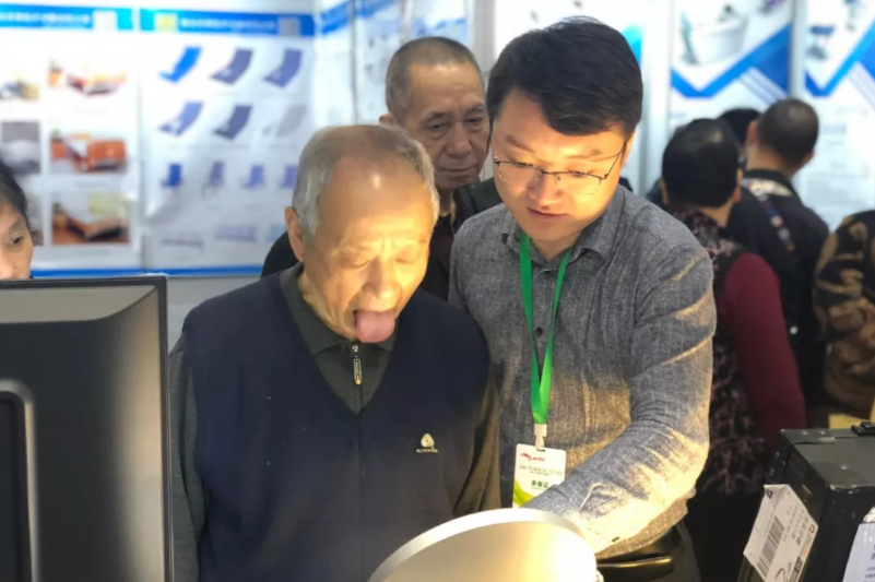 千草家园亮相重庆老博会(图2)