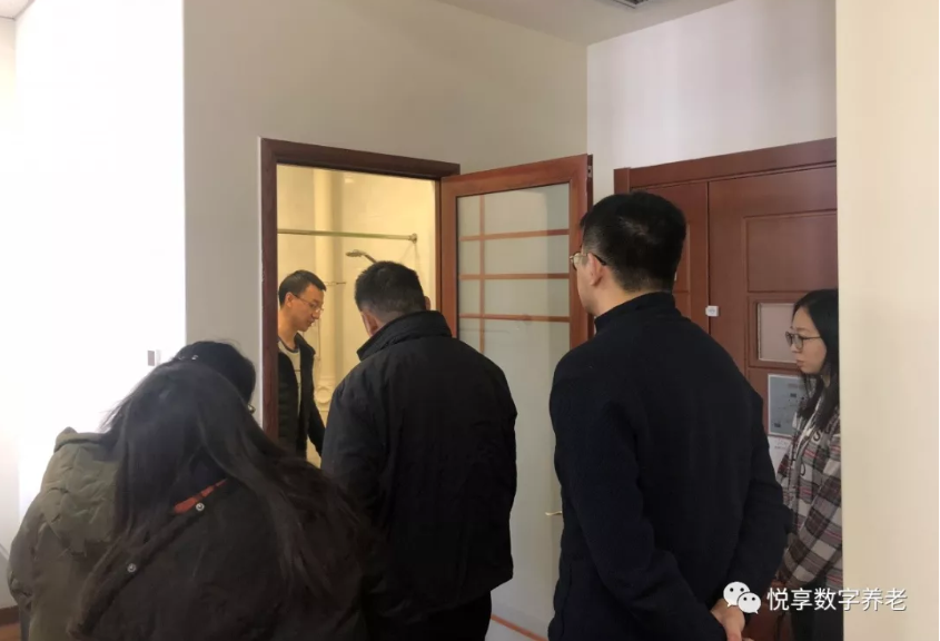 中国残疾人联合会莅临千草家园智慧样板间(图2)