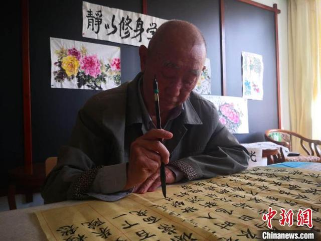 甘肃省政协聚焦千草家园 建言“适老化”产品保护个人隐私(图2)